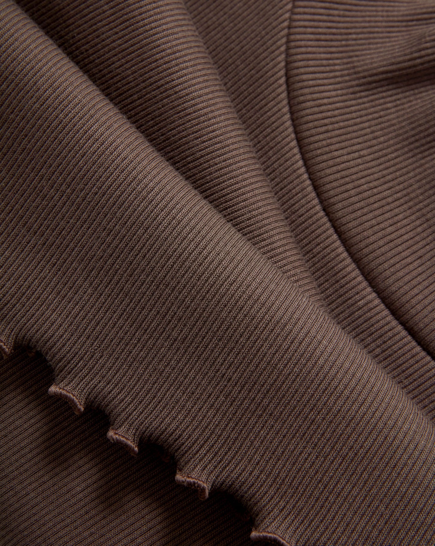 Harden Purl-Trim T-Shirt in Dark Brown Umber